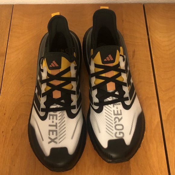 Adidas UltraBoost Light GTX Gore-Tex Running Shoes Women’s size 9 - Picture 7 of 7